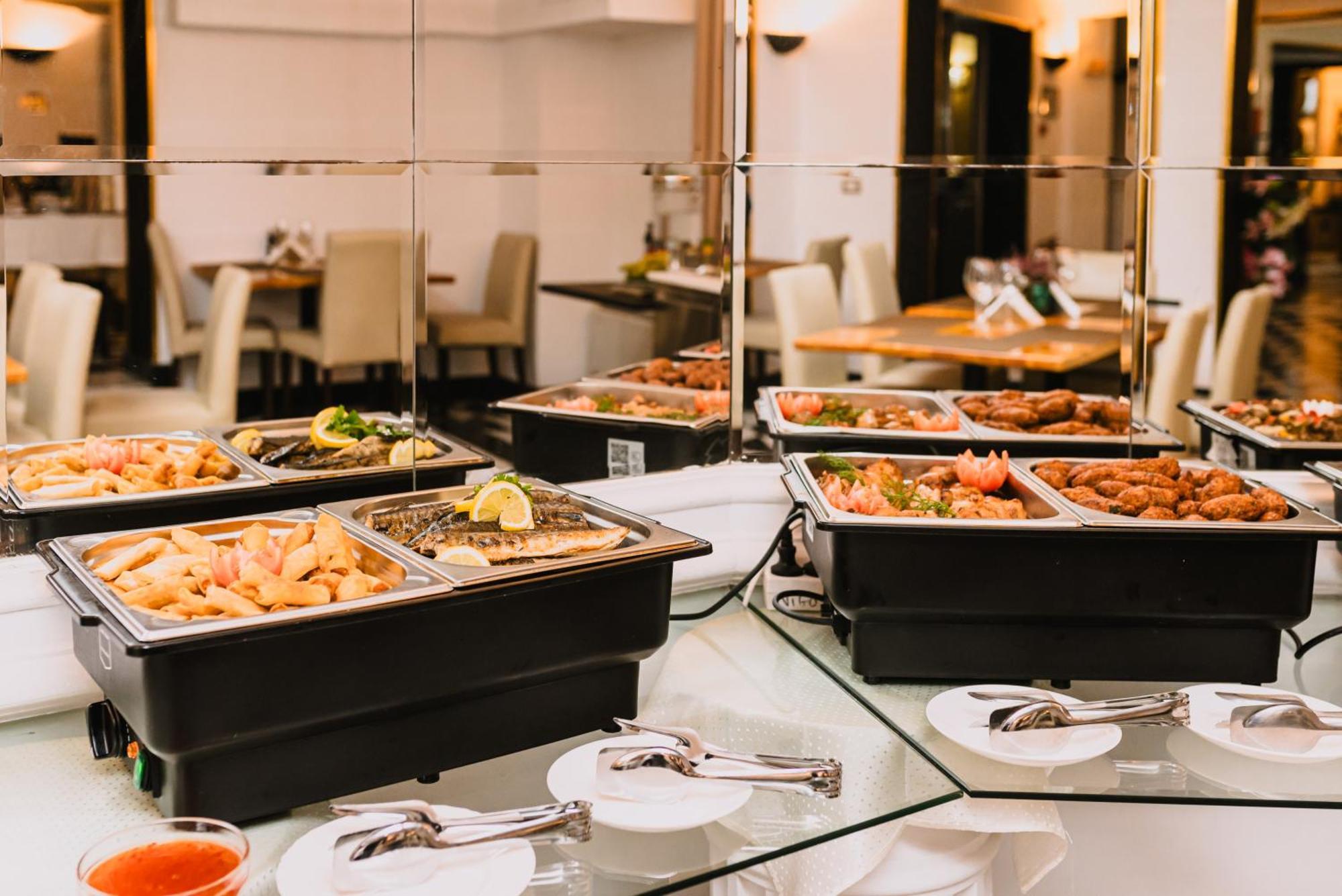 Vigo Hotel Ploieşti Eksteriør bilde