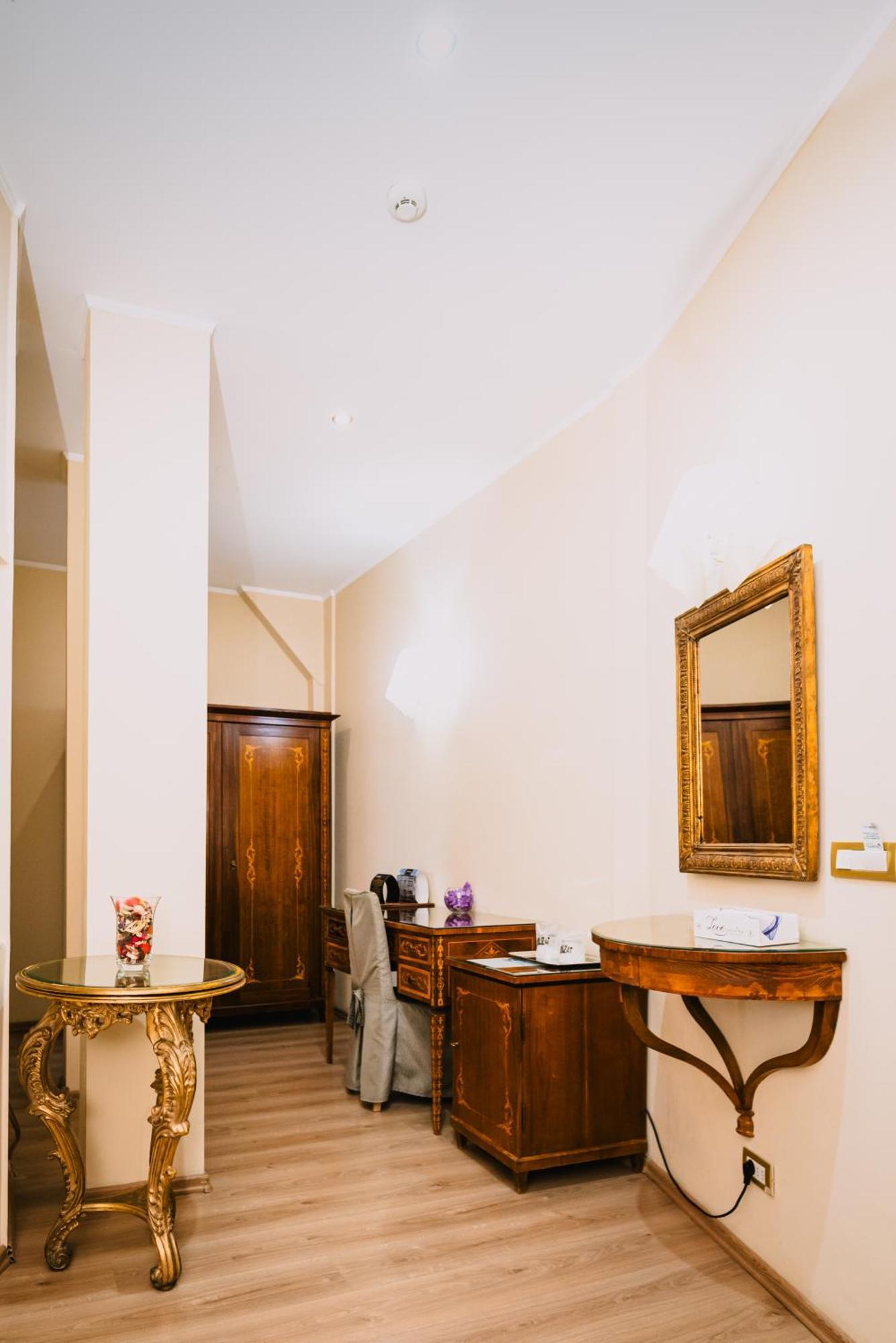 Vigo Hotel Ploieşti Eksteriør bilde